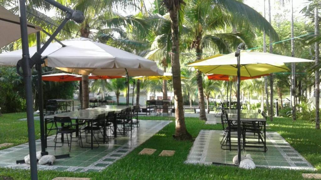 Royal Lee Resort And Spa Nai Yang Beach Екстериор снимка
