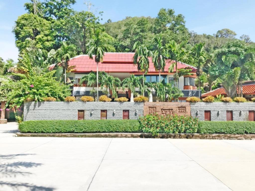 Royal Lee Resort And Spa Nai Yang Beach Екстериор снимка