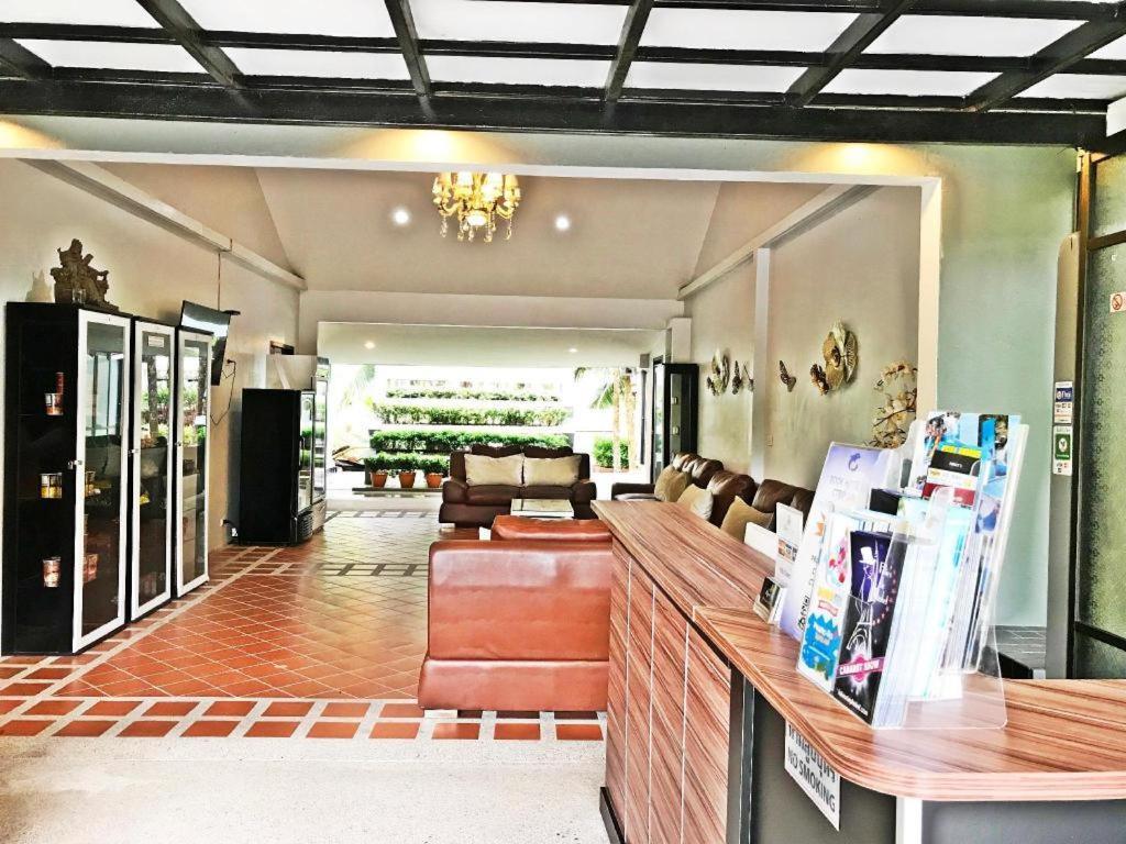 Royal Lee Resort And Spa Nai Yang Beach Екстериор снимка