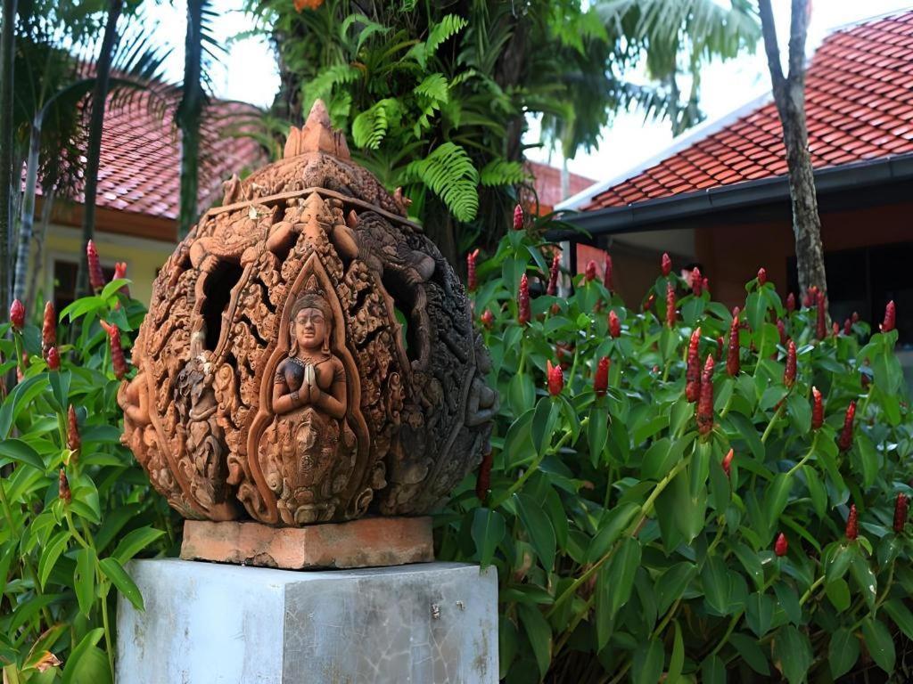 Royal Lee Resort And Spa Nai Yang Beach Екстериор снимка