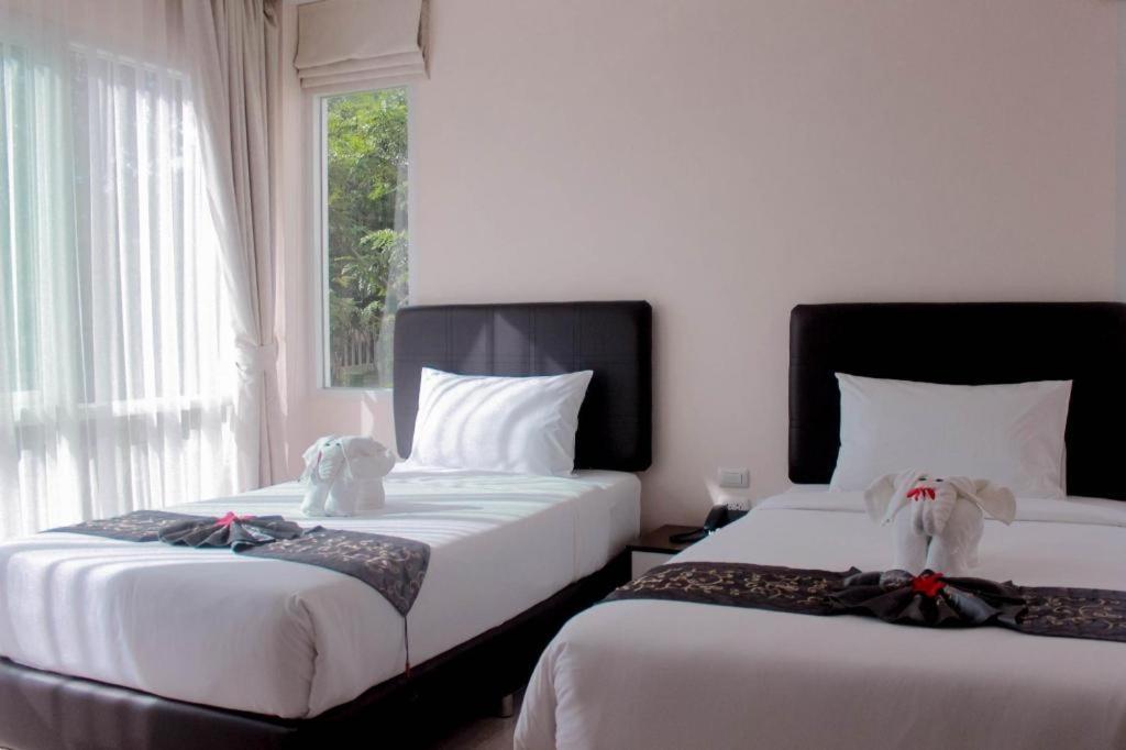 Royal Lee Resort And Spa Nai Yang Beach Екстериор снимка