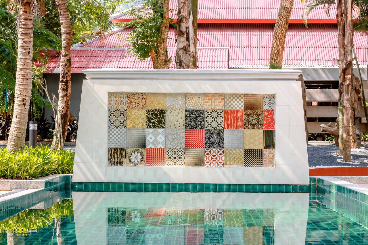 Royal Lee Resort And Spa Nai Yang Beach Екстериор снимка