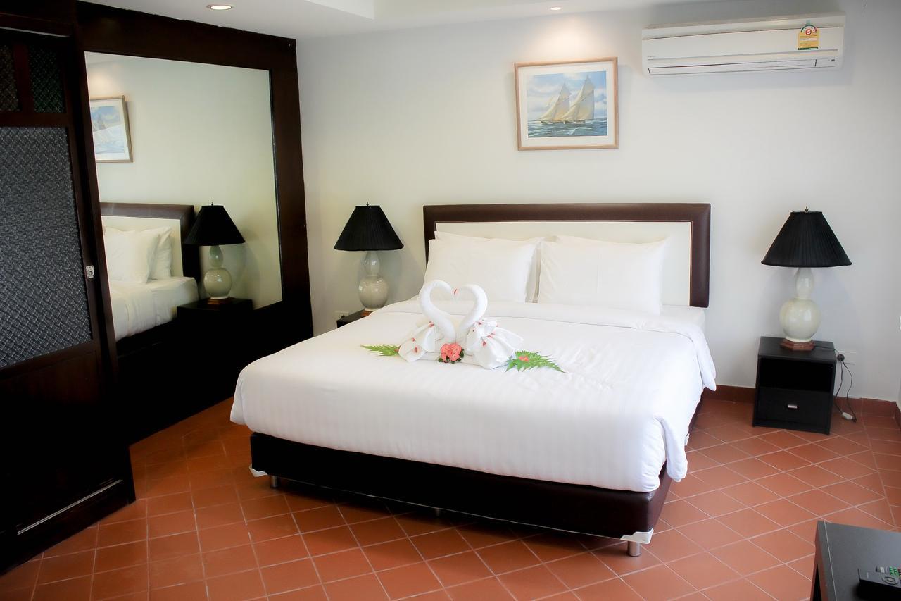 Royal Lee Resort And Spa Nai Yang Beach Екстериор снимка